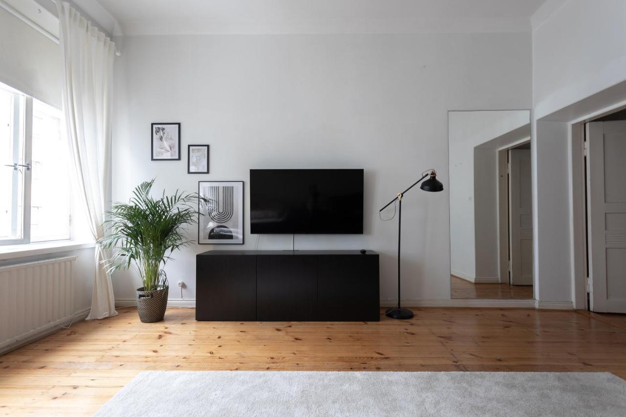 Idyllinen Valoisa Huoneisto Ullanlinnassa. 헬싱키 외부 사진